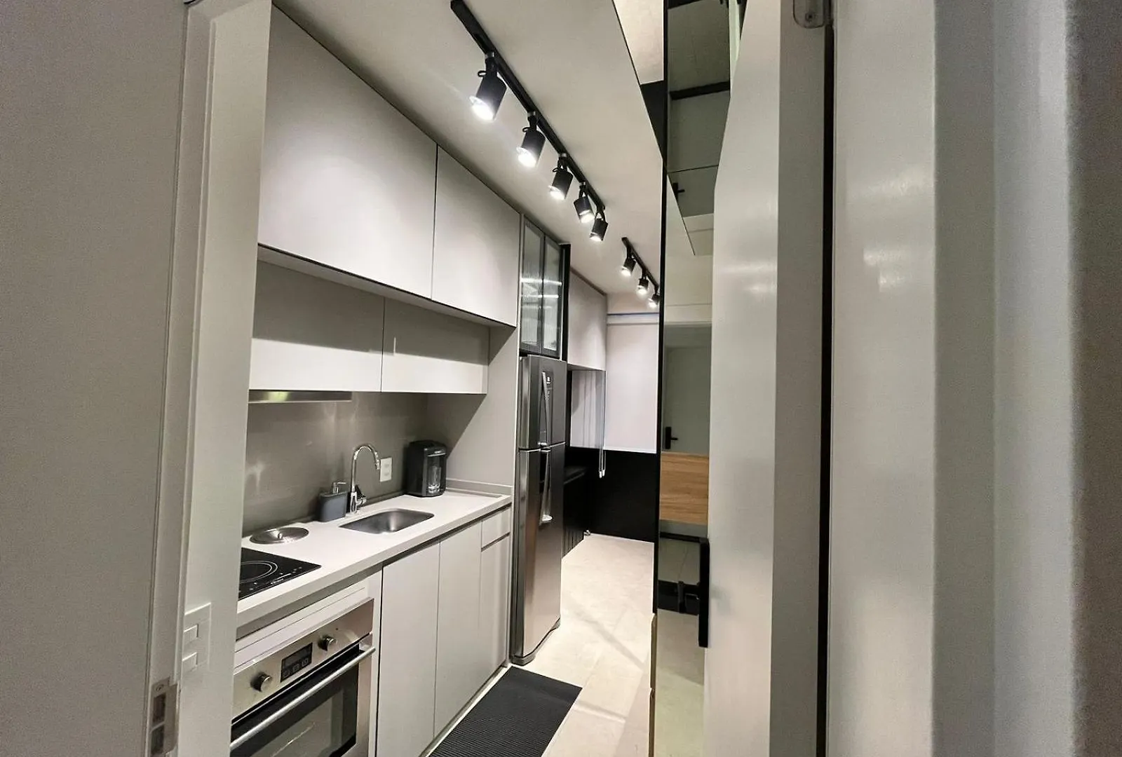 Studio 210 - Luxurious & Stylish Stay Fot Up To 4 Guests São Paulo Apartmán